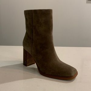 Sam Edelman Osten suede bootie in desert olive